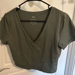 ReoRia Green V-Neck Crop Top